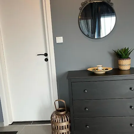 Intermezzo 11 Sea View Apartament *